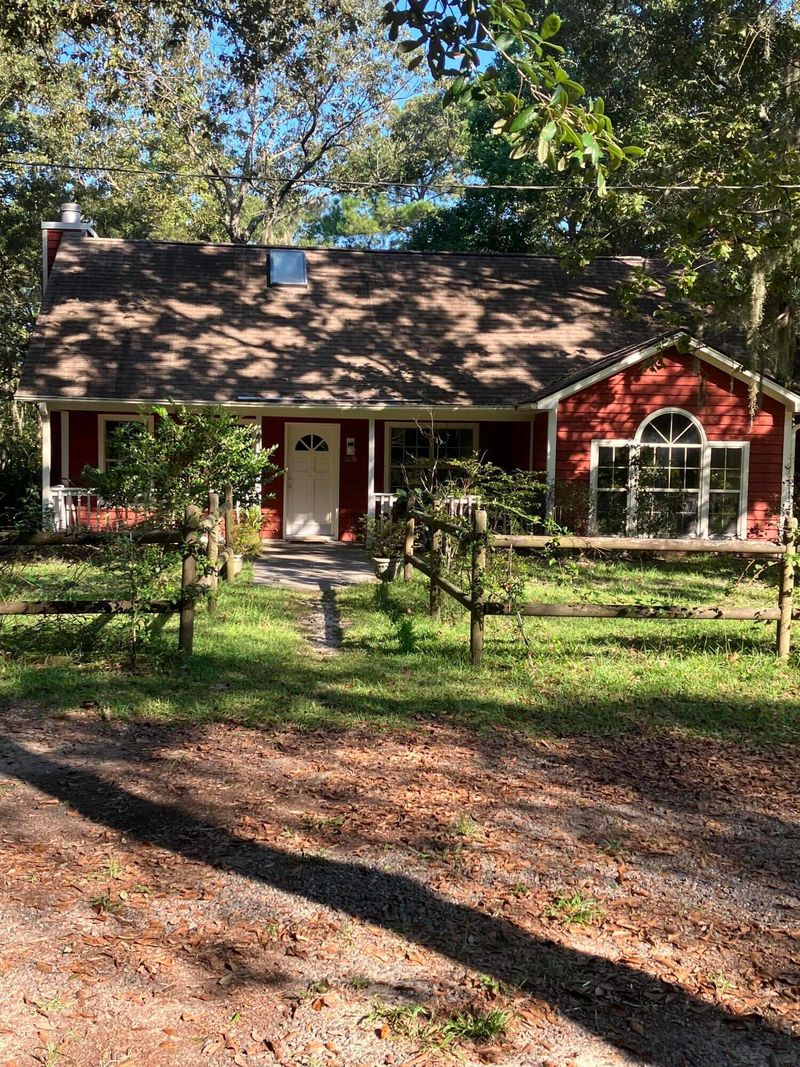 5620 Katy Hill Rd, Wadmalaw Island, SC 29487