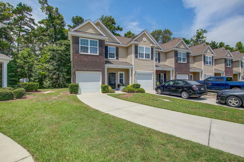 1847 Heldsberg Dr, Charleston, SC 29414