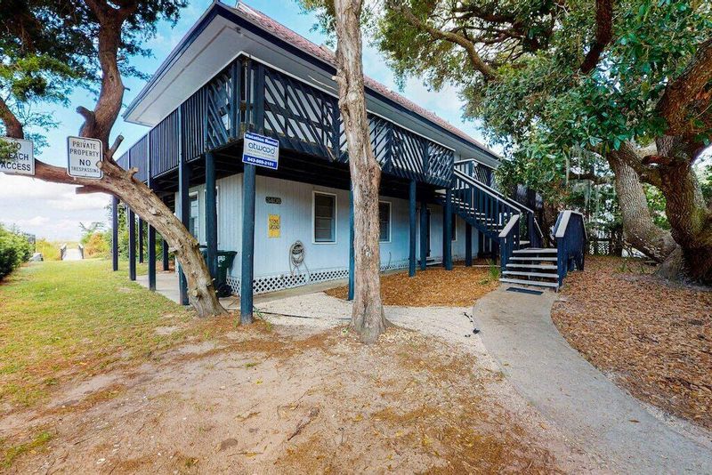 3406 Palmetto Blvd, Edisto Beach, SC 29438