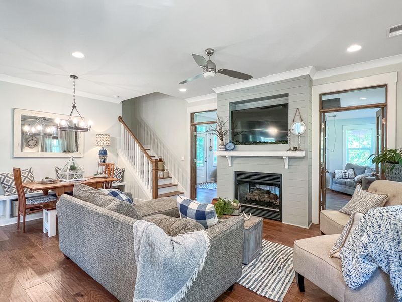 300 Stable Ln, Ridgeville, SC 29472