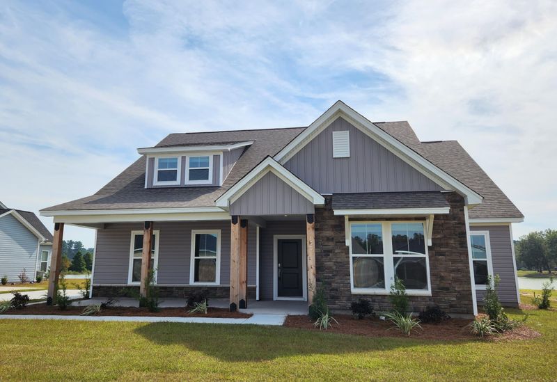 135 Westfield Dr, Ridgeville, SC 29472