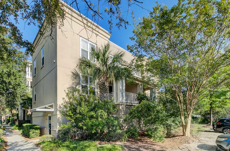 200 River Landing Dr #102c, Charleston, SC 29492