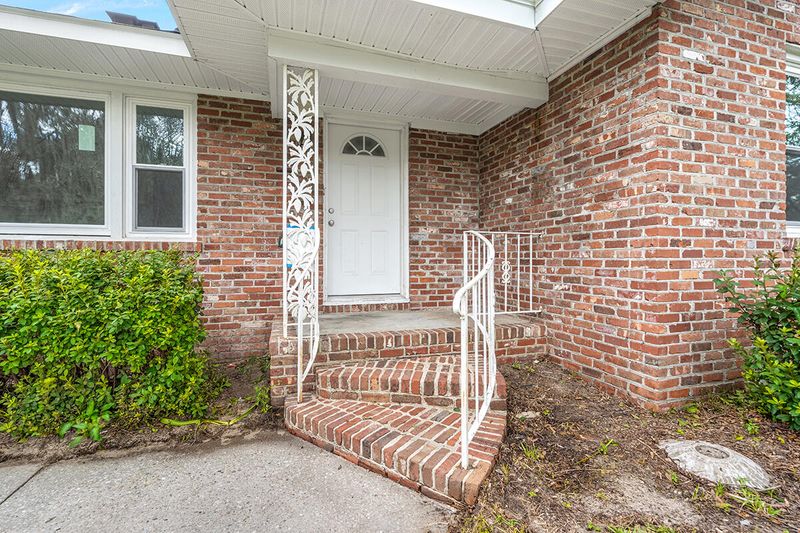 6006 Ridgecrest Ave, Hanahan, SC 29410