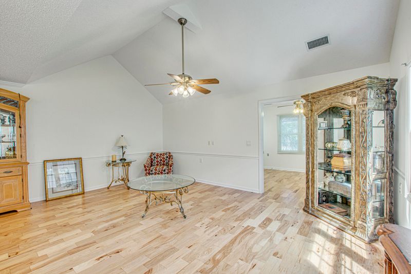 9037 Delancey Cir, North Charleston, SC 29406