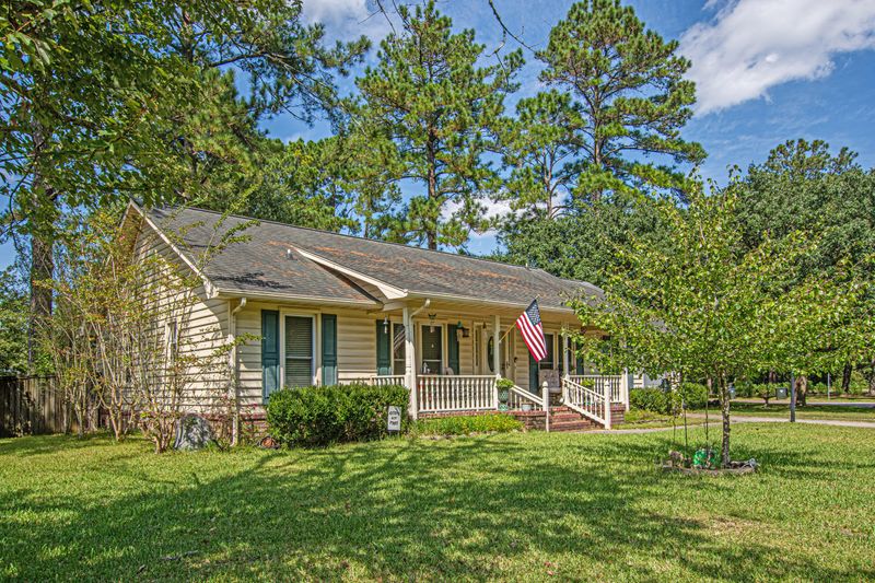 200 Four Iron Dr, Summerville, SC 29483