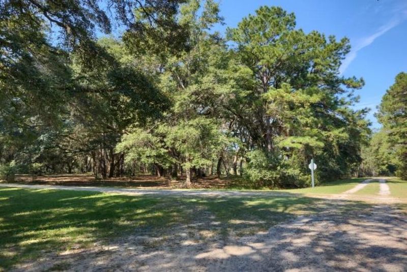 8450 St Pierre Creek Dr, Edisto Island, SC 29438