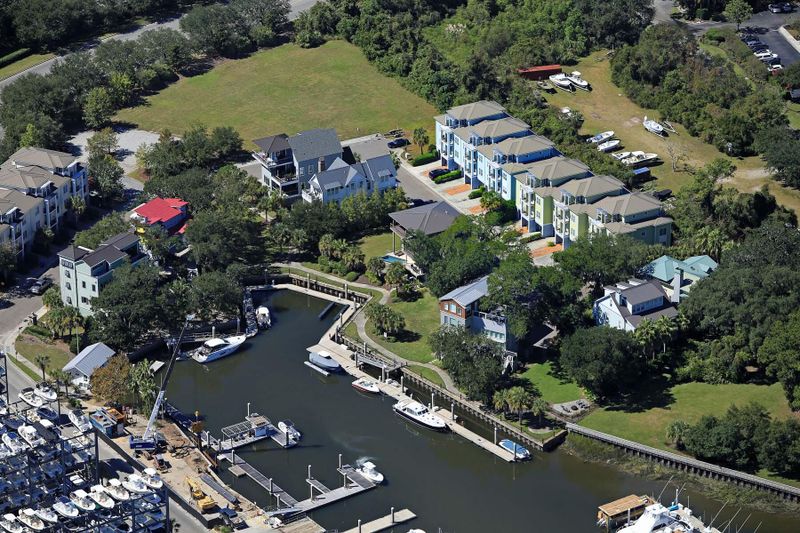 4 Transom Ct, Charleston, SC 29407
