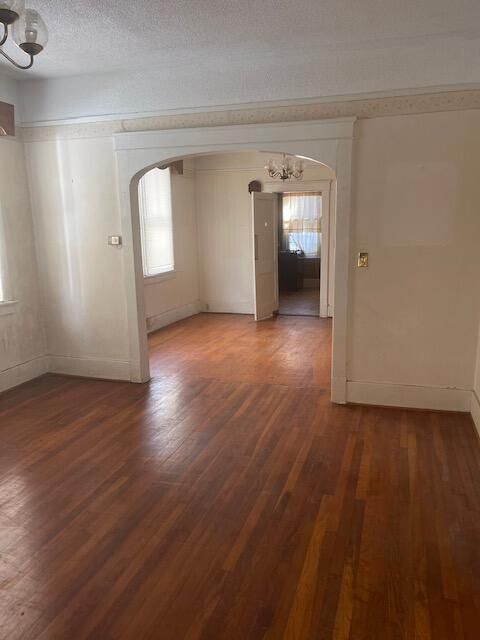 35 Dunnemann St, Charleston, SC 29403
