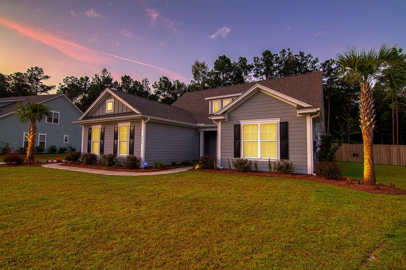 516 Pontoon Rd, Huger, SC 29450