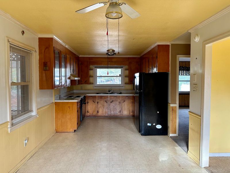 710 N Parler Ave, Saint George, SC 29477
