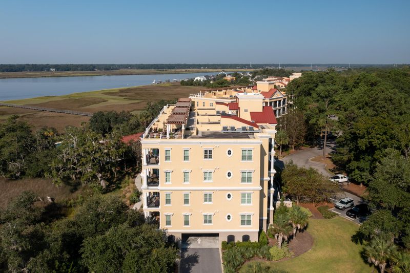 4247 Faber Place Dr #5303, North Charleston, SC 29405
