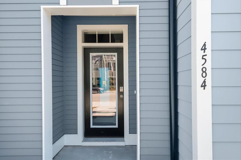 4584 Mixson Ave, North Charleston, SC 29405
