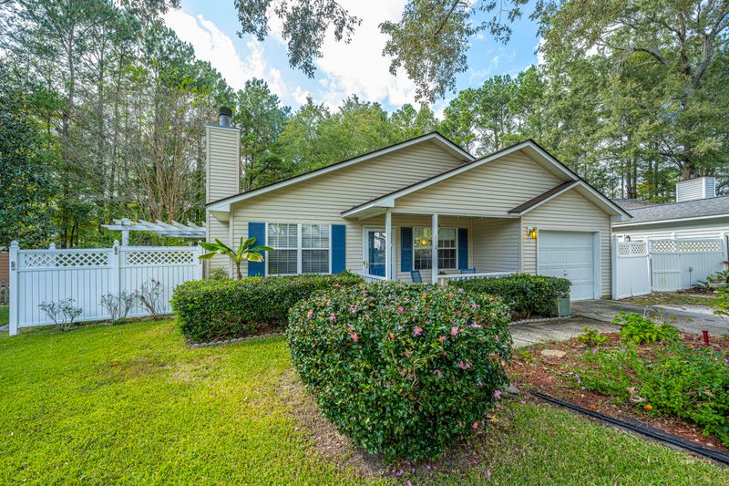 110 Jigsaw Rd, Summerville, SC 29485