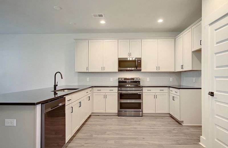 5112 Park Creek Ave, North Charleston, SC 29418