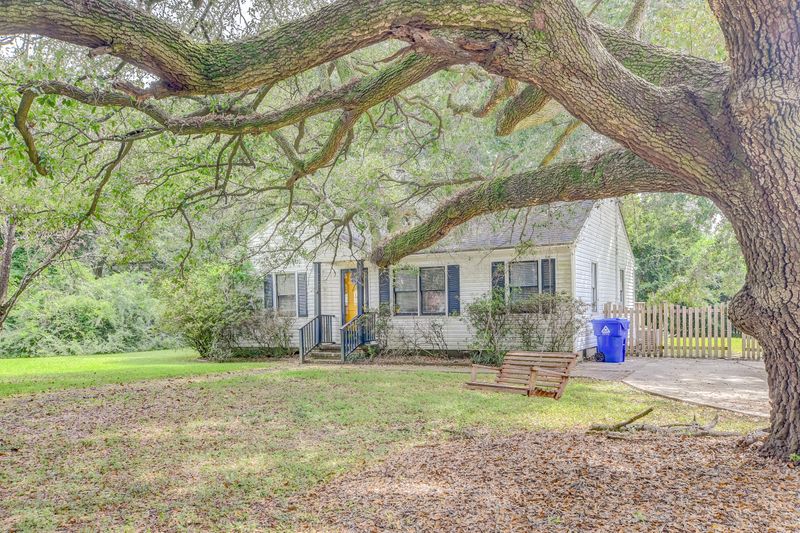 1785 Opal Ave, Charleston, SC 29407