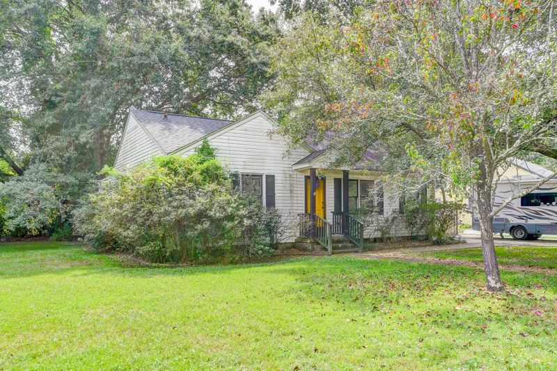 1785 Opal Ave, Charleston, SC 29407
