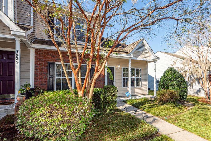 7927 Shadow Oak Dr, North Charleston, SC 29406