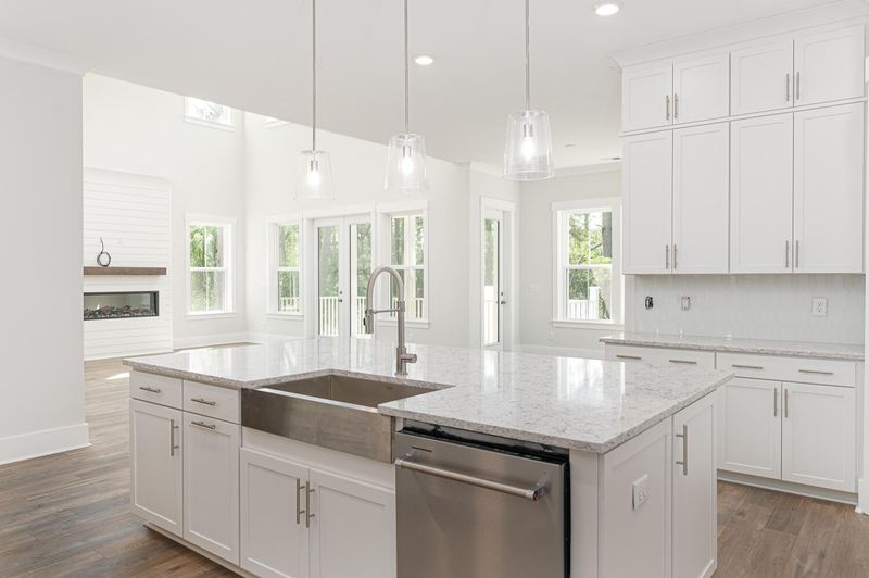 2196 Hartfords Bluff Cir, Mount Pleasant, SC 29466
