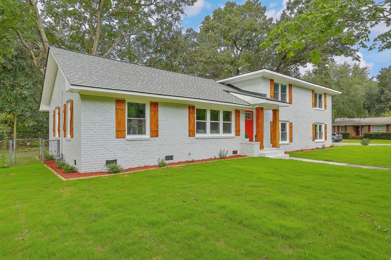 1613 Amberly Rd, Charleston, SC 29407