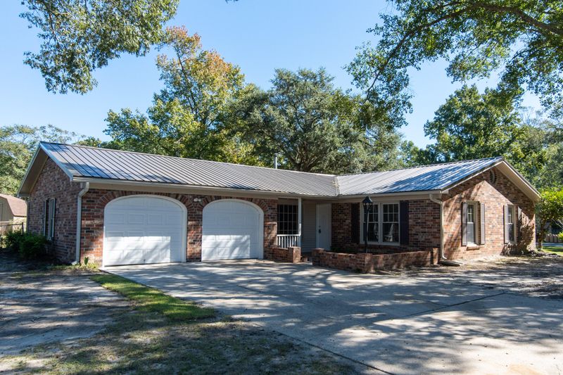 8404 Deerwood Dr, North Charleston, SC 29406