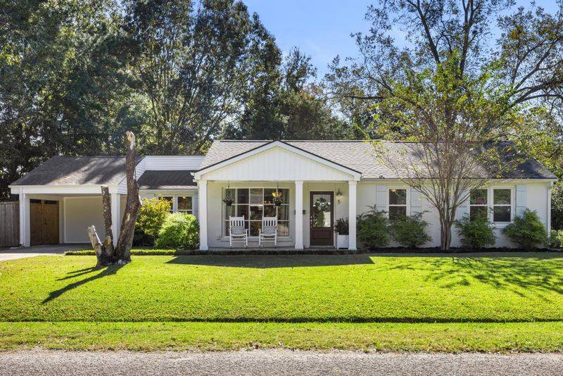 5 Emily Dr, Charleston, SC 29407