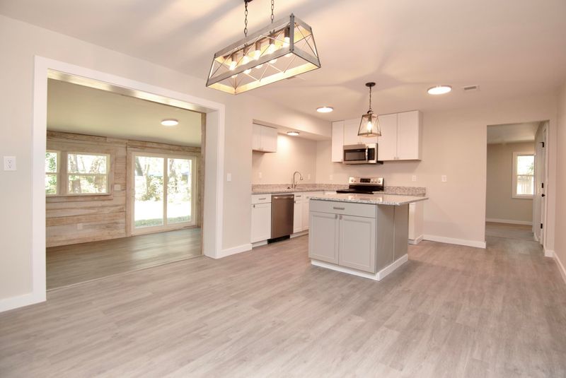 1233 Sheridan Ct, Moncks Corner, SC 29461