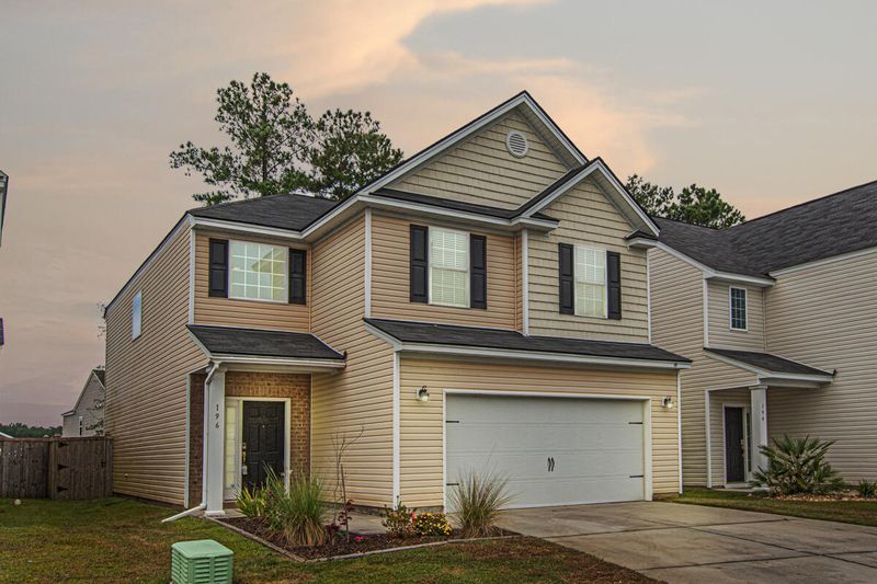 196 Longford Dr, Summerville, SC 29483