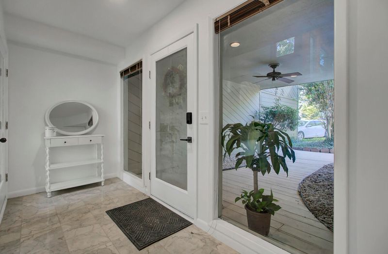 31 Arabian Dr, Charleston, SC 29407