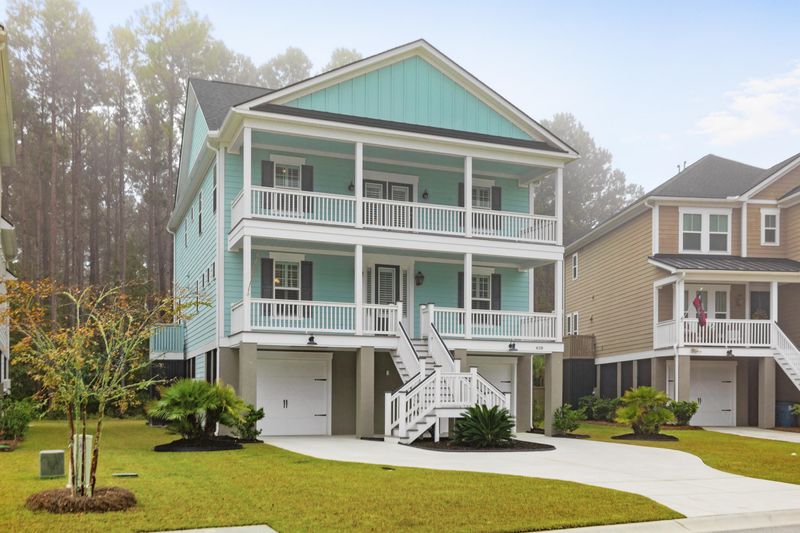 428 Amalie Farms Dr, Wando, SC 29492