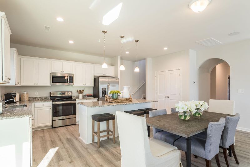 102 Duett Ct, Summerville, SC 29486