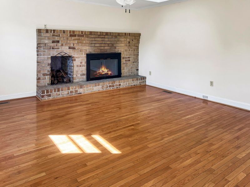 135 Carolina Dr, Saint Stephen, SC 29479