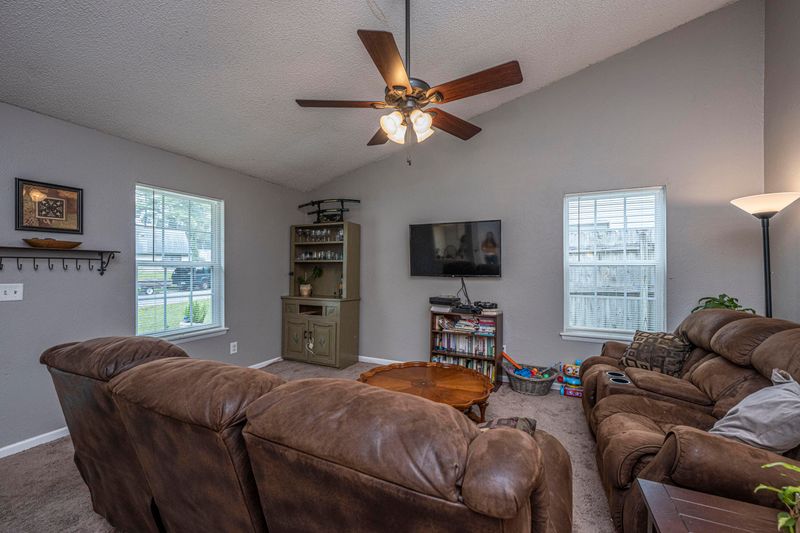 206 Mickler Dr, Ladson, SC 29456