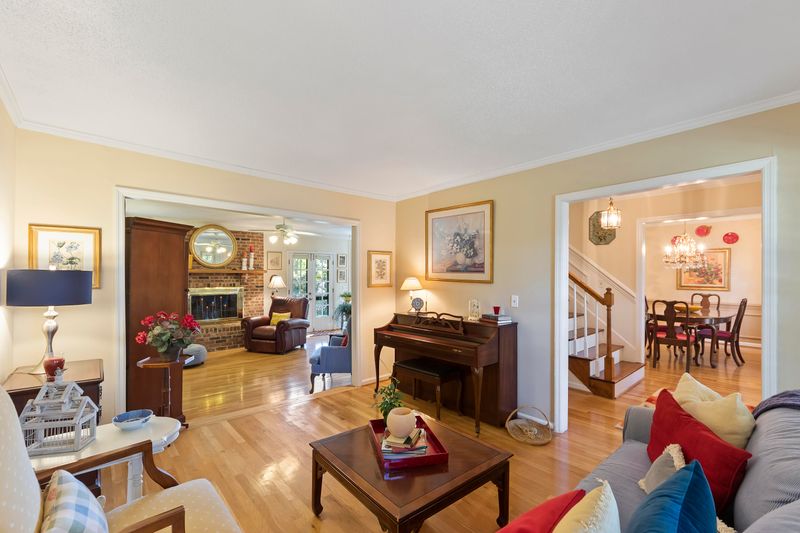 21 Charlyn Dr, Charleston, SC 29407