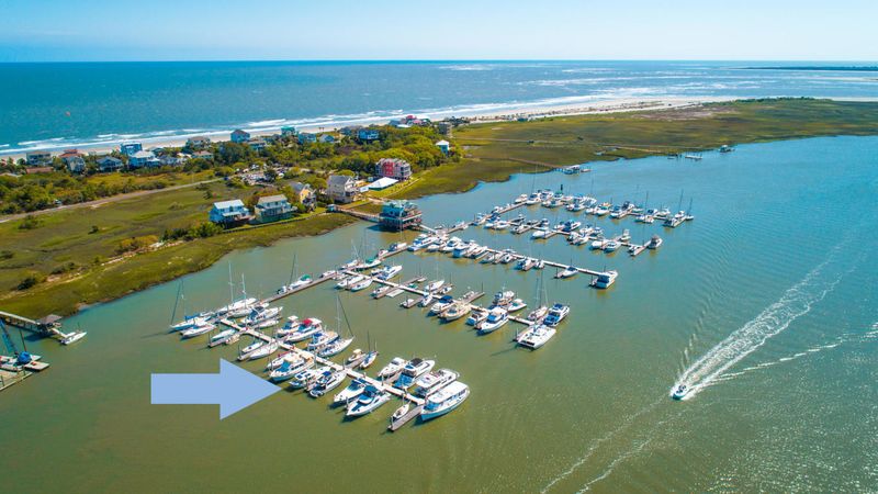 67 W 9th St #E-20, Folly Beach, SC 29439