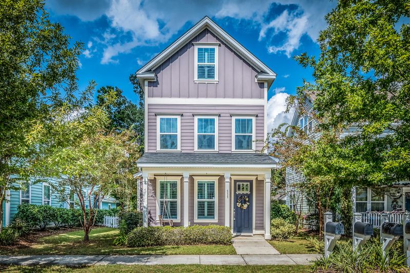 111 Green Grass Rd, Summerville, SC 29483