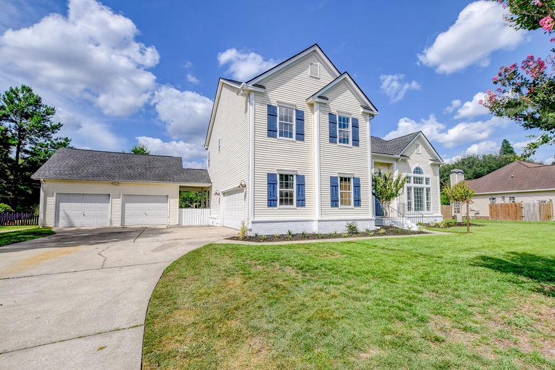 2038 Thornhill Dr, Summerville, SC 29485