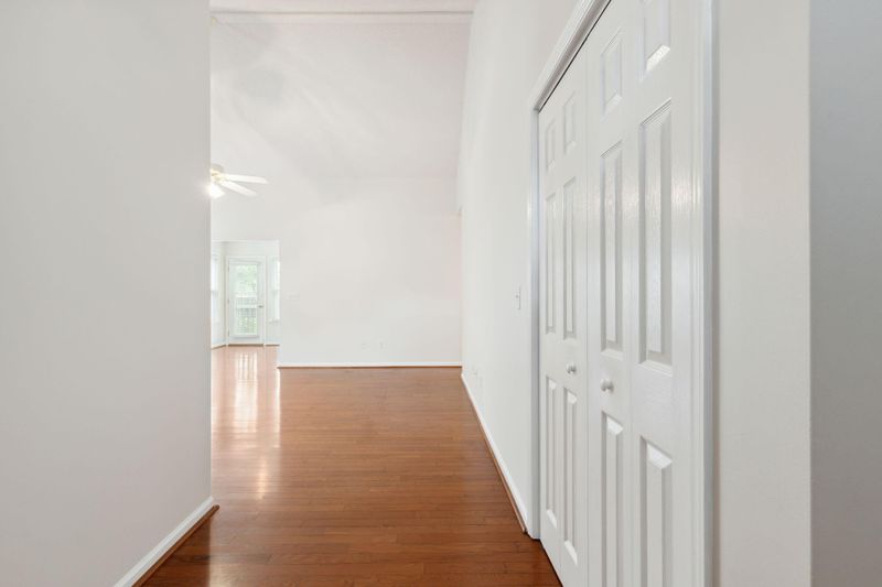 1552 Clark Sound Cir, Charleston, SC 29412