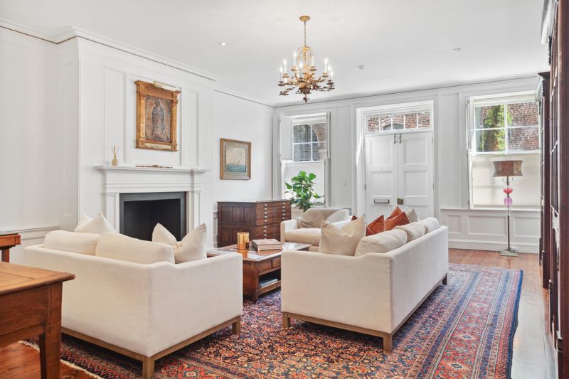 8 Queen St, Charleston, SC 29401
