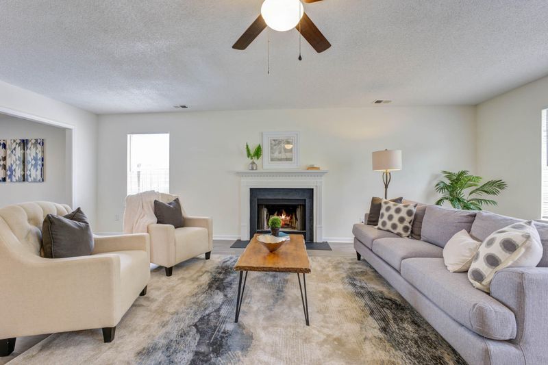 312 Jamestown Dr, Summerville, SC 29486