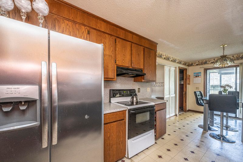 1010 T J Ln, Summerville, SC 29483