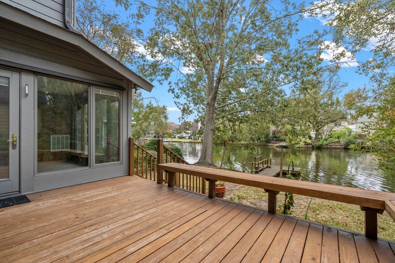 755 Lake Frances Dr, Charleston, SC 29412