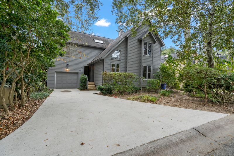 755 Lake Frances Dr, Charleston, SC 29412