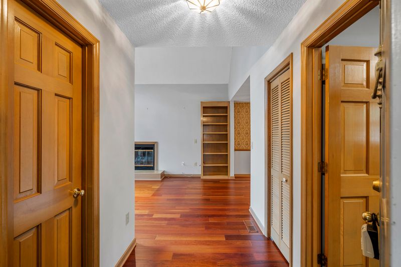 755 Lake Frances Dr, Charleston, SC 29412