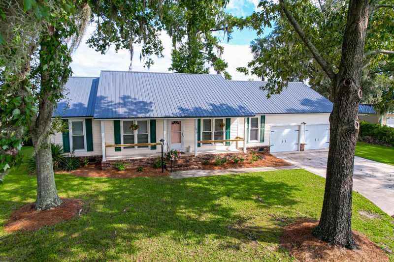 1819 Fishing Ln, Moncks Corner, SC 29461