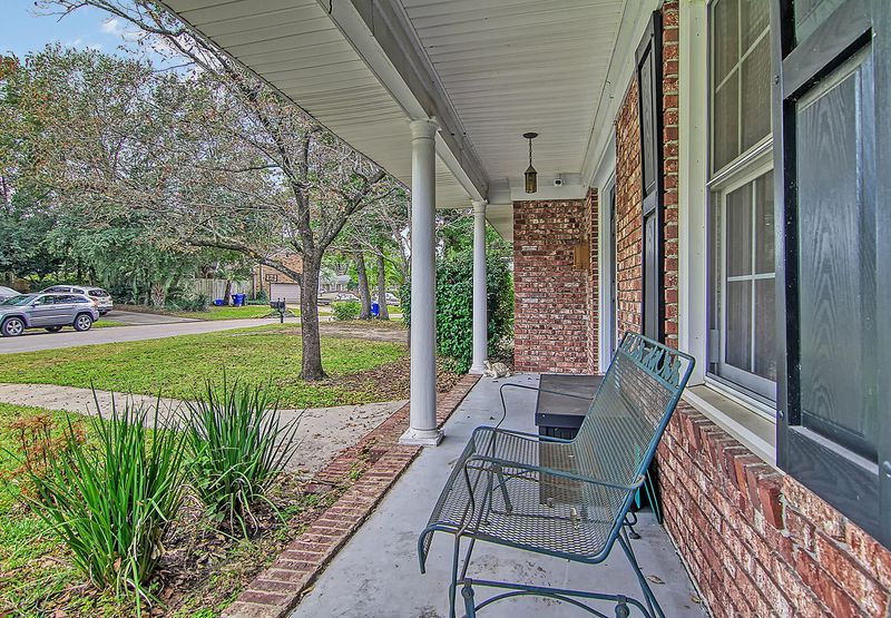 1232 Winchester Dr, Charleston, SC 29407