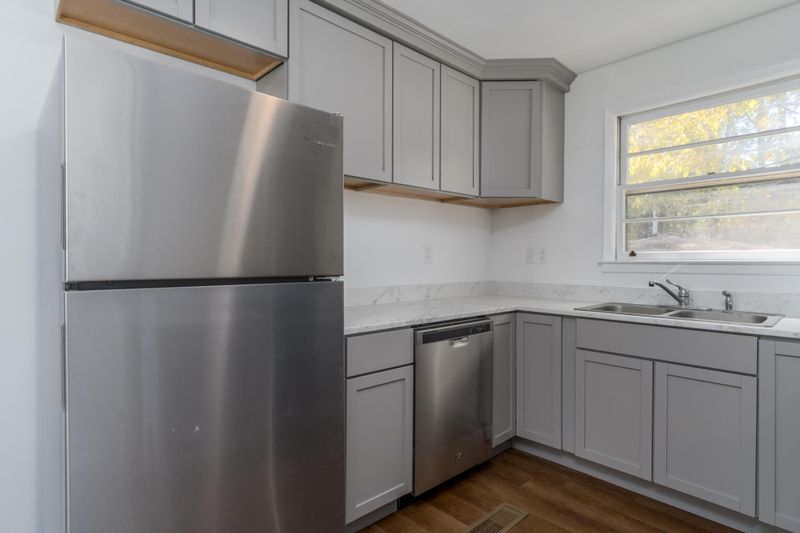 7009 Terrace Dr, North Charleston, SC 29406