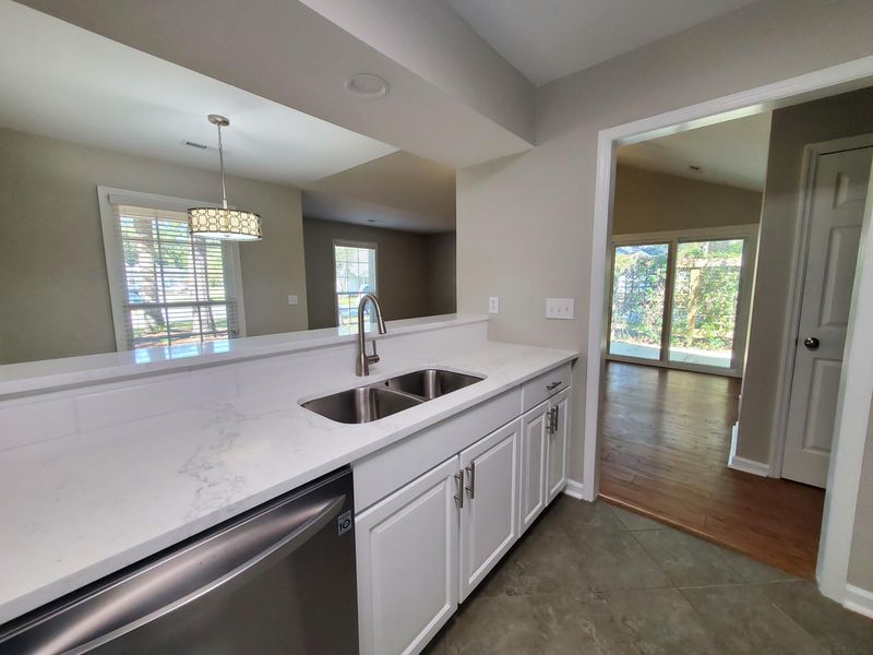 101 Ceinwein Ct, Goose Creek, SC 29445