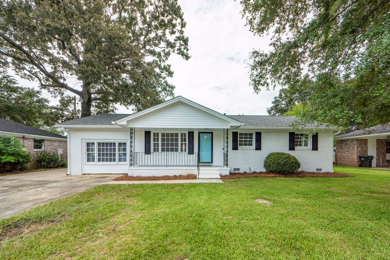 208 Camelot Dr, Goose Creek, SC 29445