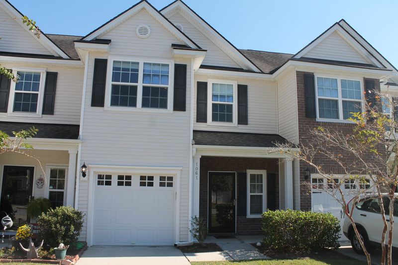 1061 Bennington Dr, Charleston, SC 29492