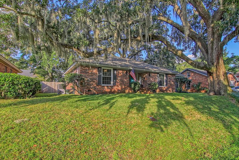 9 Wendy Ln, Charleston, SC 29407